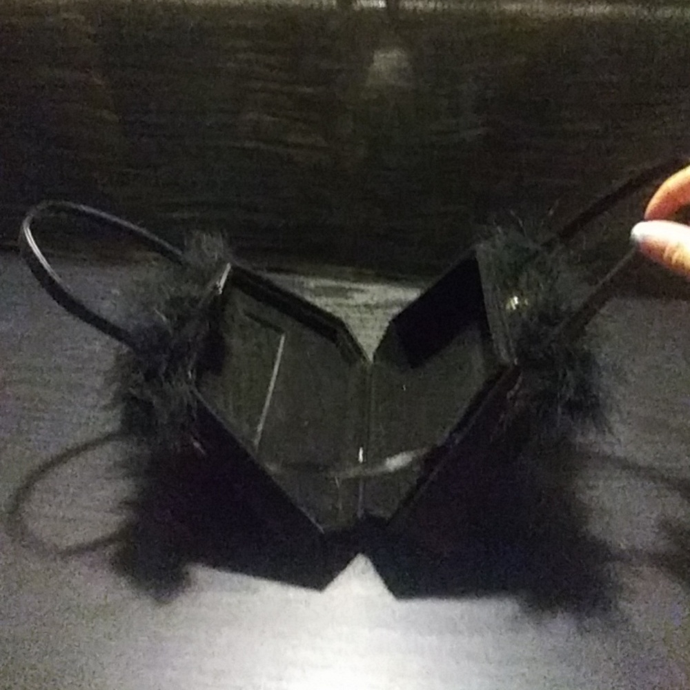 Purse - Picture 2 of 4